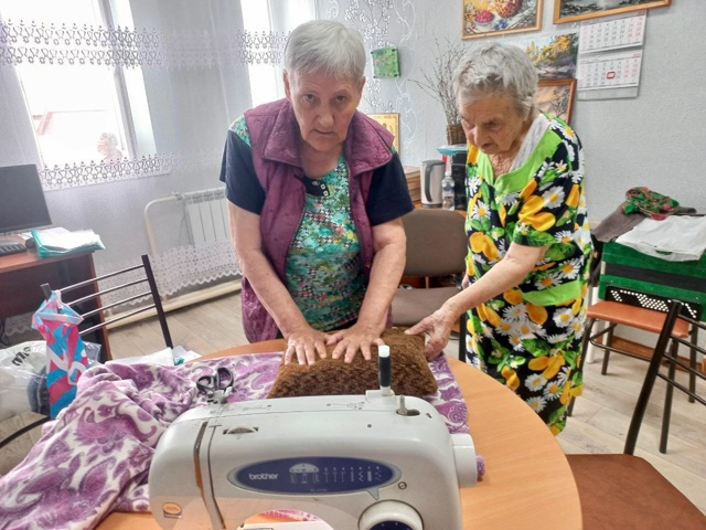 Занятия по швейному мастерству!